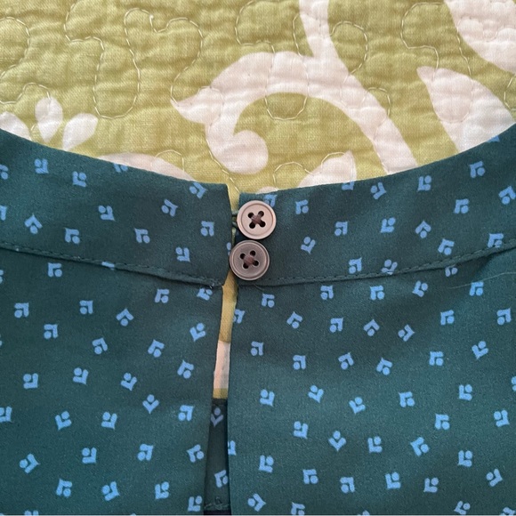 Loft Blouse Sleeveless Double Button Halter Neck Small Blue and Green - EUC - Picture 4 of 7